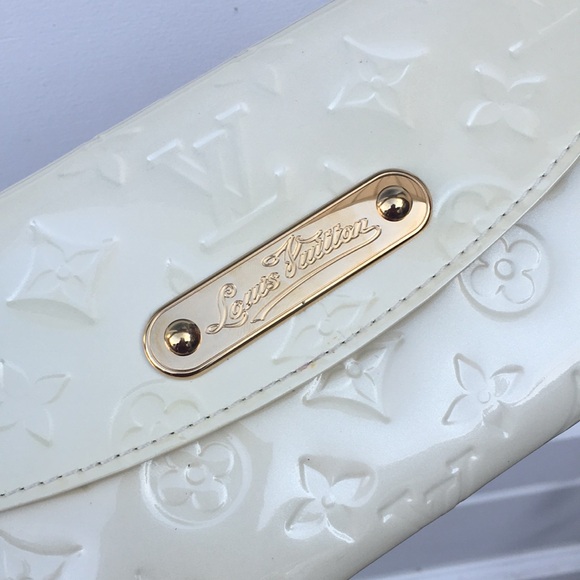 Authentic Louis Vuitton Pochette - Picture 8 of 16